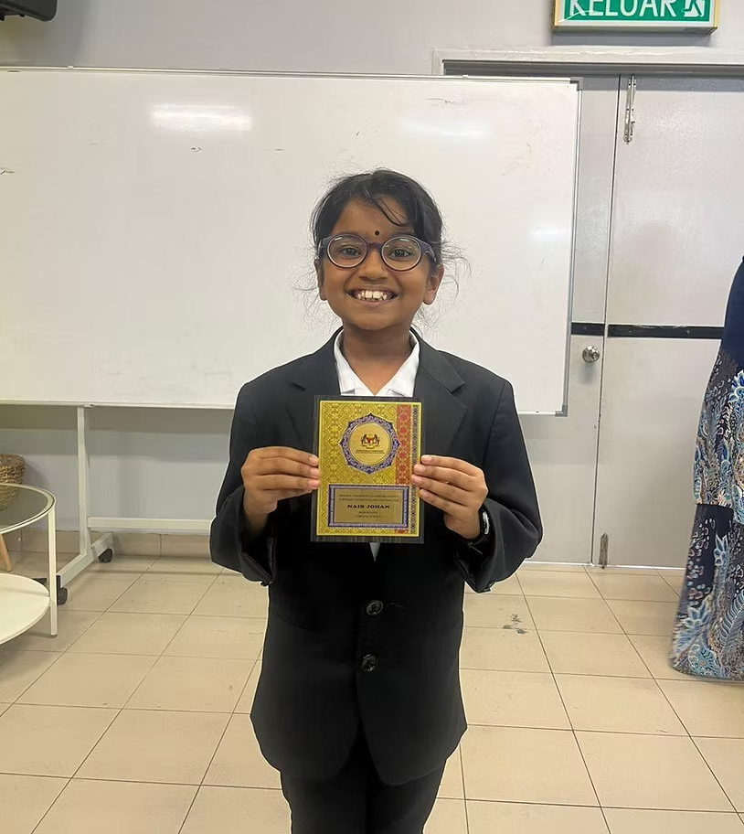 Klang & Online Duo Sweep District Speech Awards