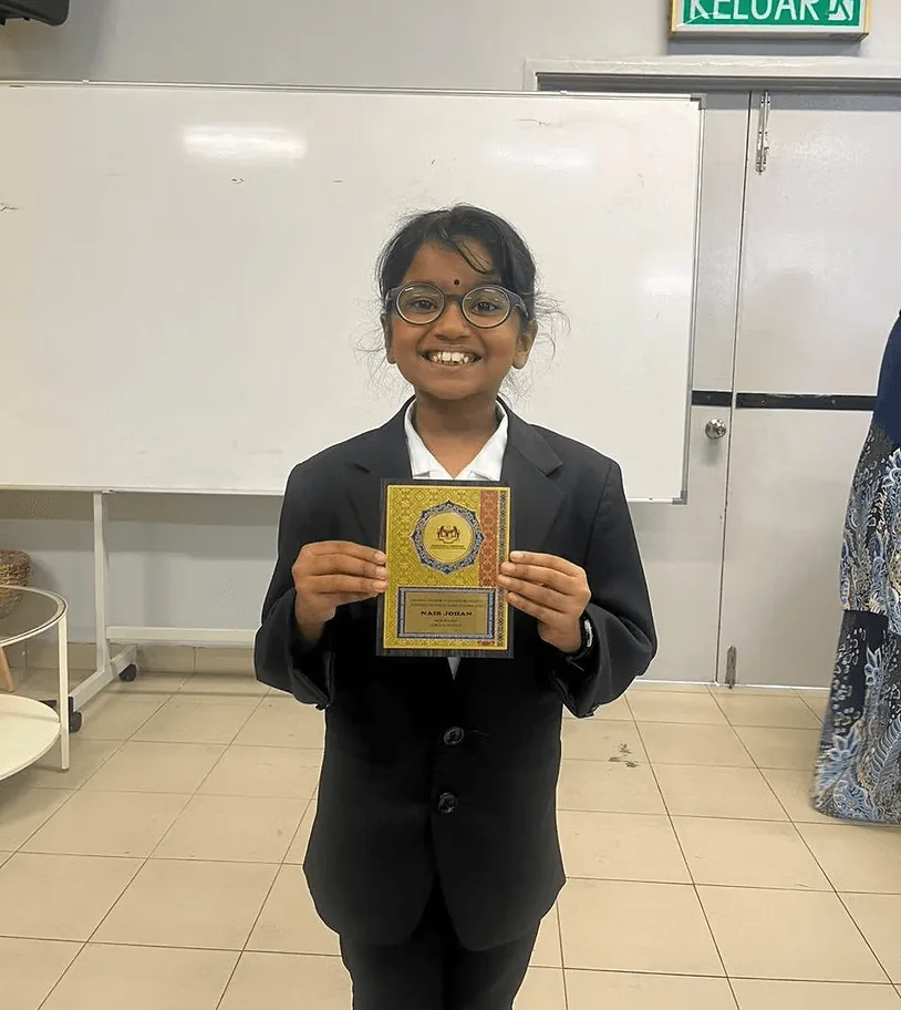 Klang & Online Duo Sweep District Speech Awards